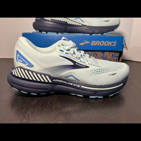 Brooks Adrenaline GTS 23 Running Shoes Blue Glass/Nile Blue/Marina Womans 5.5